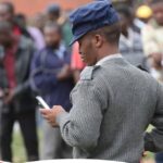 Zimbabwe Bans Mobile Phone Use For Police Officers In New Crackdown Against Corruption