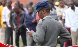 Zimbabwe Bans Mobile Phone Use For Police Officers In New Crackdown Against Corruption