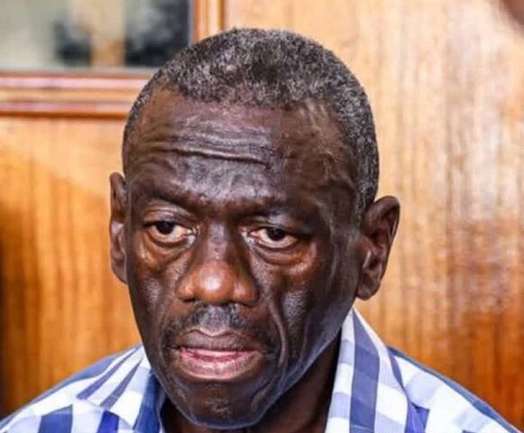 Terribly Ill Besigye Rushed To Bugolobi Clinic Then Back To Luzira Amid Deteriorating Health